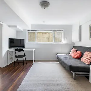 Holiday home Maple Manor Retreat: Luxurious 1 -bedroom Getaway, Vancouver